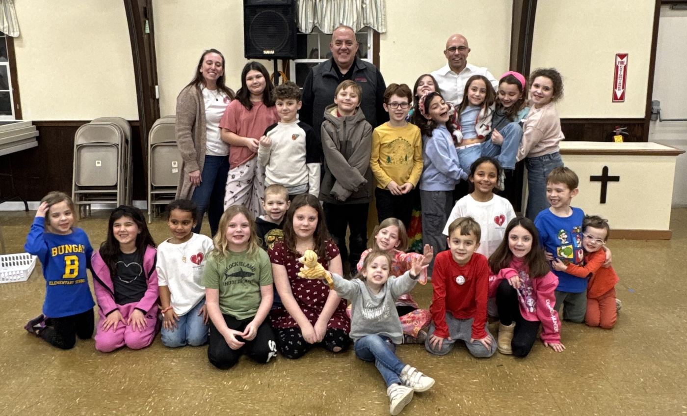 Kids and families at a bagging night